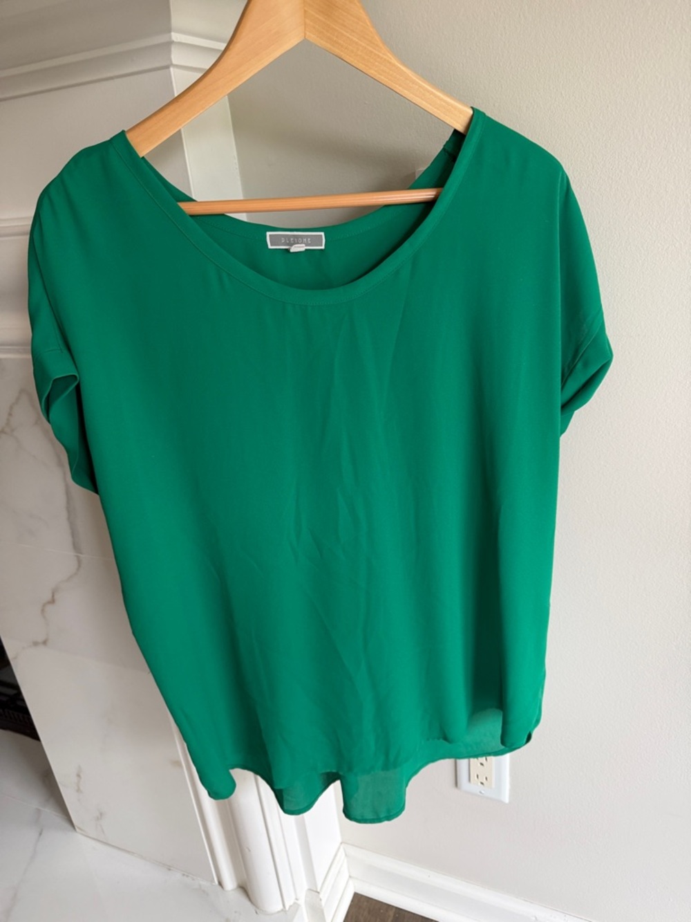 St. John Collection Emerald Green Short-Sleeve Scoop Neck Blouse